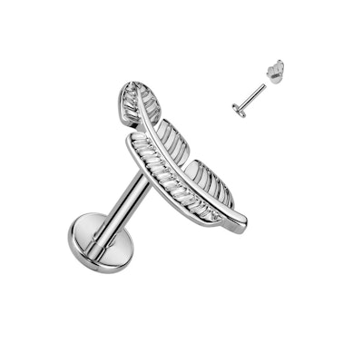 Labret z tytanu z misternym liściem
