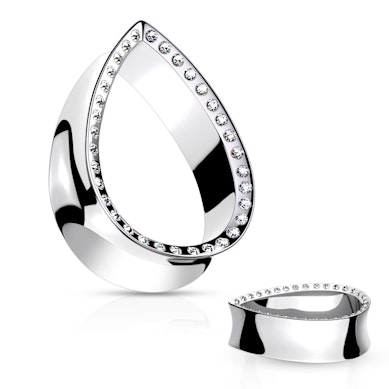 Tunel w kształcie łzy zdobiony kamieniami