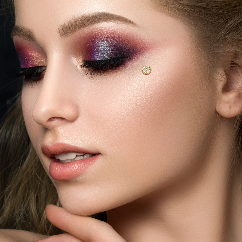 Dermal z 14-karatowego złota z kamienną kopułą