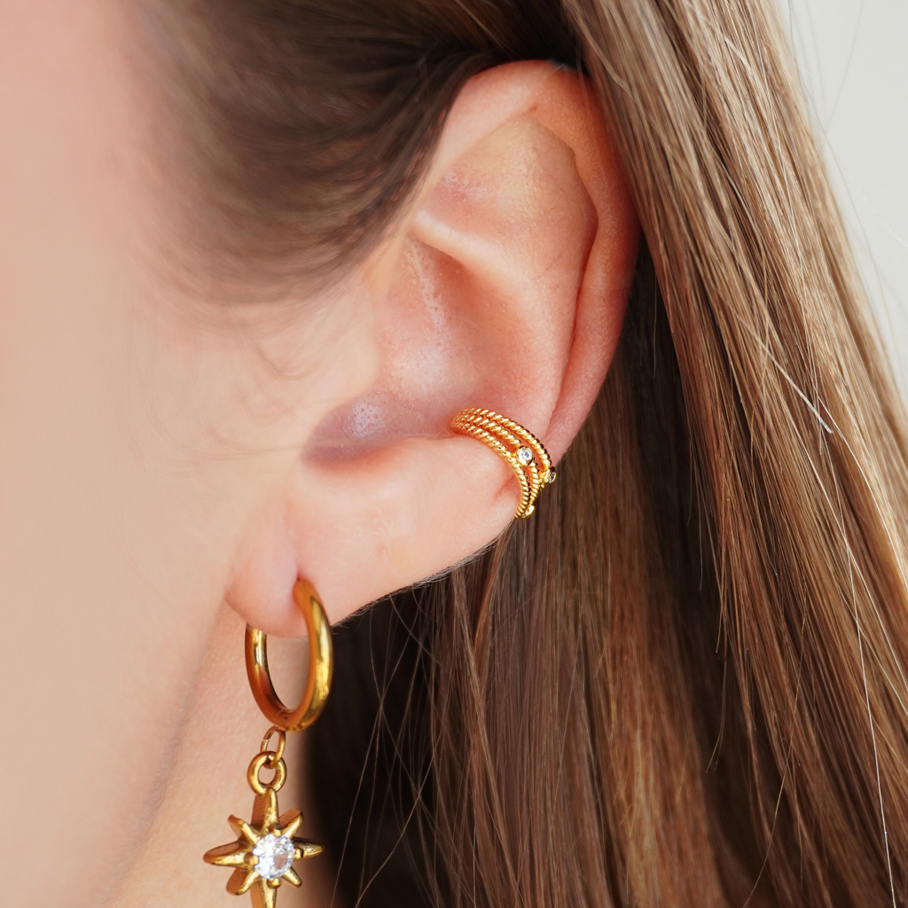 Potrójny skręcony ear cuff z trzema kamieniami