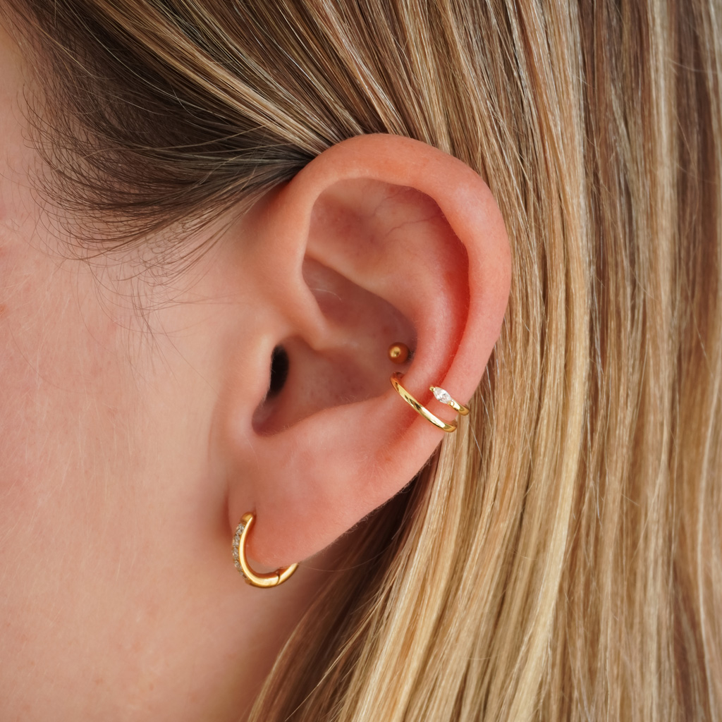 Minimalistyczny ear cuff z kamieniem