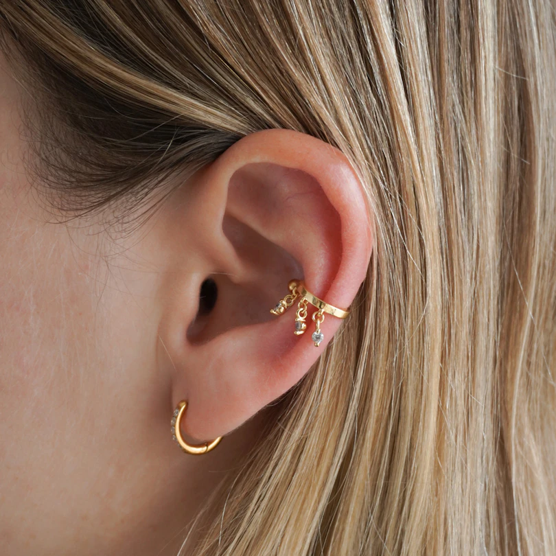Ear cuff z zawieszkami