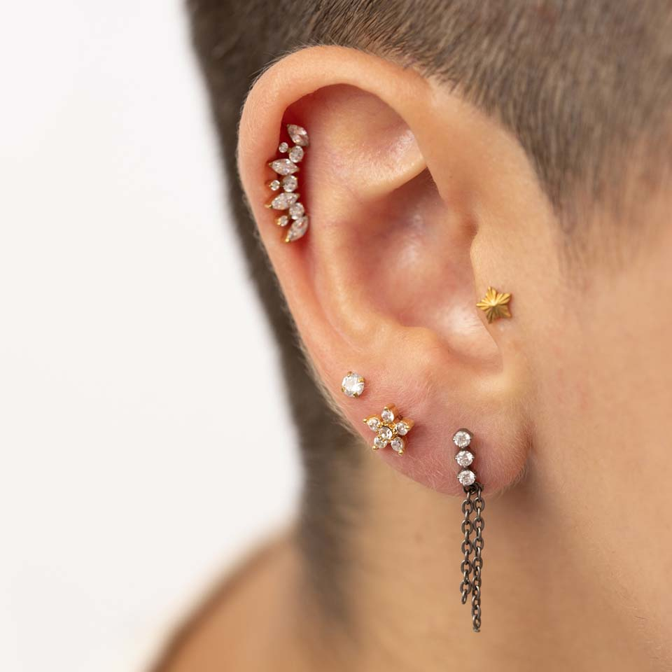 Labret z wysadzanym kwiatem i gwintem wewnętrznym