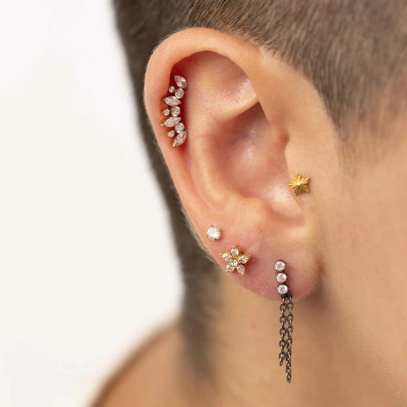 Labret z wysadzanym kwiatem i gwintem wewnętrznym