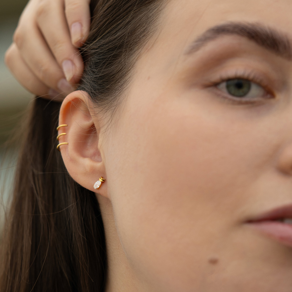 Labret z tytanu zdobiony ananasem