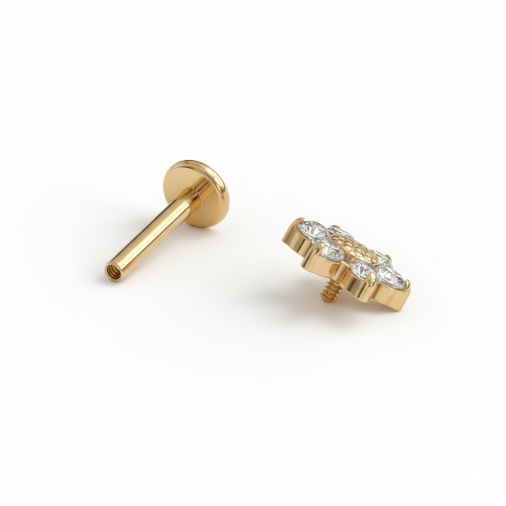 Tytanowy labret ze wzorem stokrotki