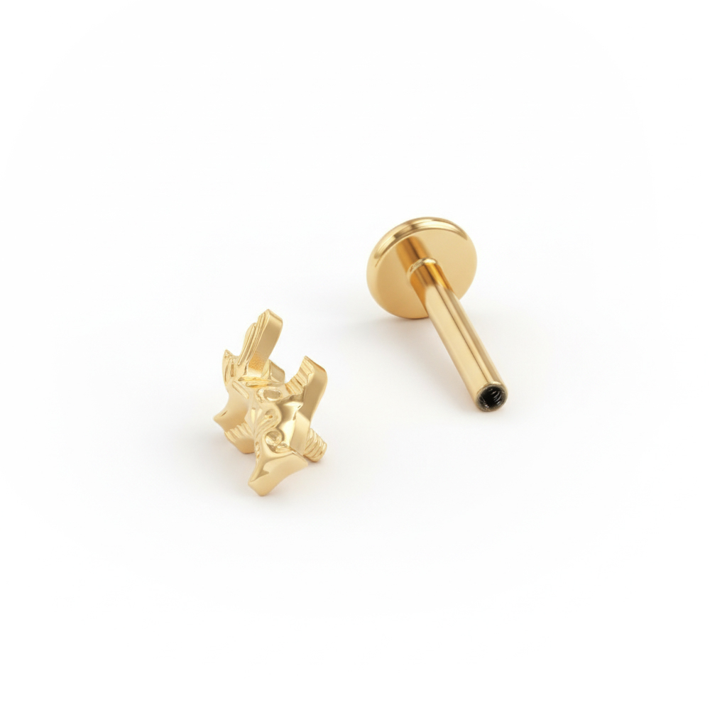 Labret z tytanu zdobiony rybką koi