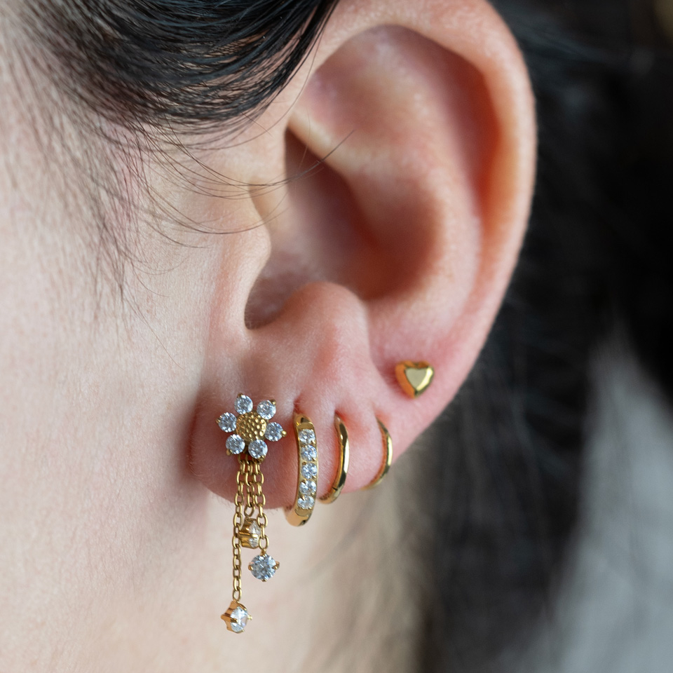 Tytanowy labret z fasetowanym sercem