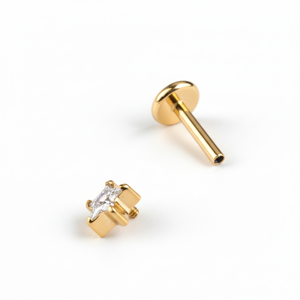 Tytanowy labret z kamieniem w kształcie gwiazdki