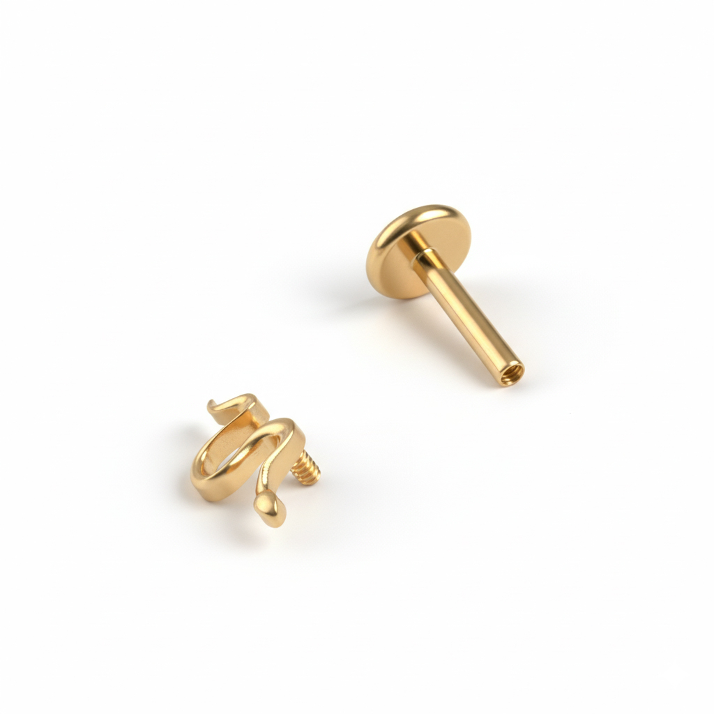 Tytanowy labret z wzorem węża