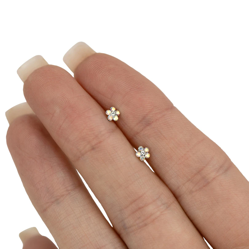 Labret z kwiatkiem