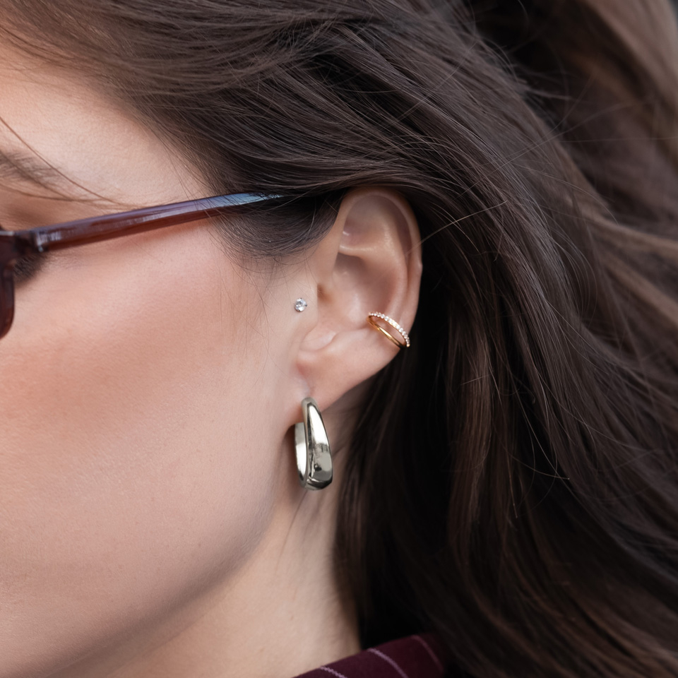 Podwójne tytanowe kółko z kamieniami na jednym pierścieniu