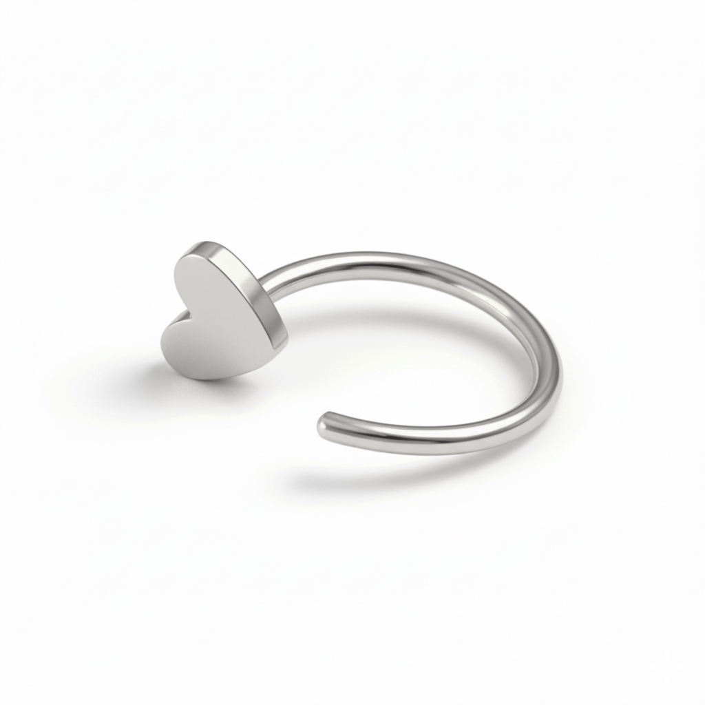 Otwarte kółko z tytanu z sercem