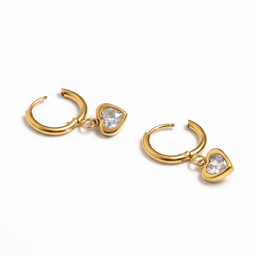 Para obręczy z zawieszkami serduszkami