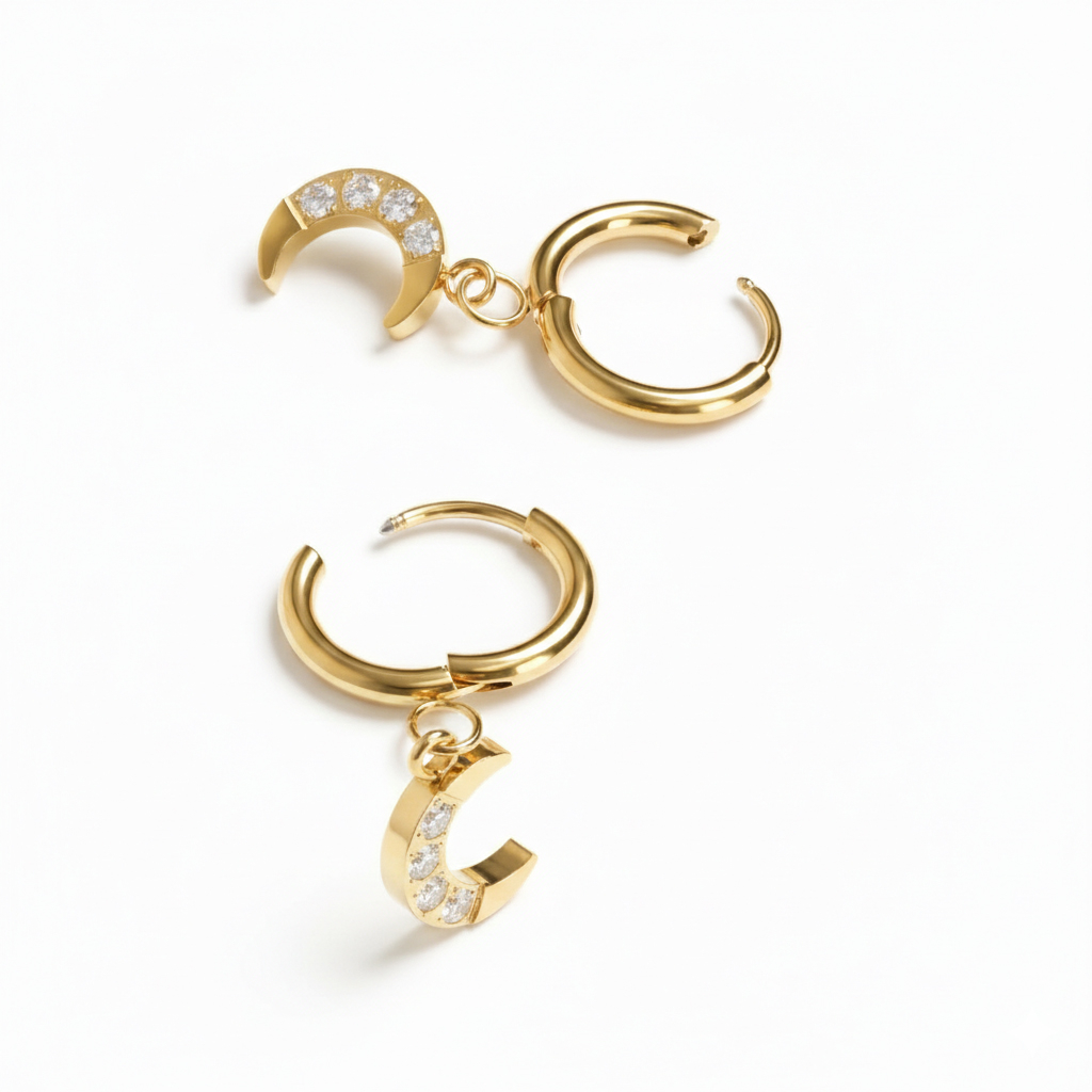 Para obręczy z zawieszką w postaci księżyca